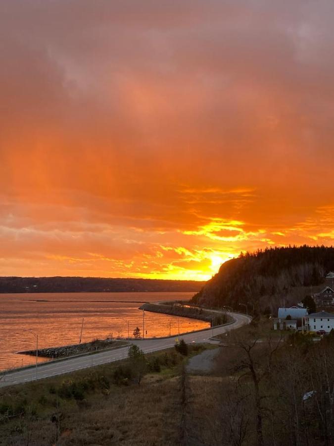 Suite 2 Fleche Du Fjord Vue Saguenay Mont Valin Saint-Fulgence Kültér fotó